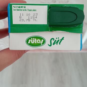 Bir Litrelik Sütaş Süt Bozuk Çıktı