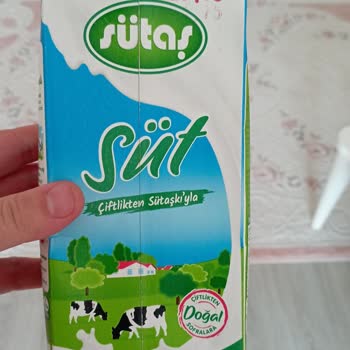 Bir Litrelik Sütaş Süt Bozuk Çıktı