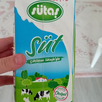 Bir Litrelik Sütaş Süt Bozuk Çıktı
