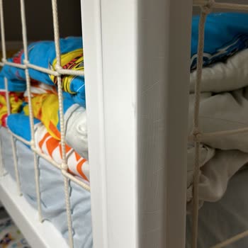 Montessori İstanbul Kalitesiz İşçilik Ve Boya Deformasyonu