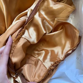 Two’s Touch Lekeli Ve İşlem Görmüş Elbise Gönderimi