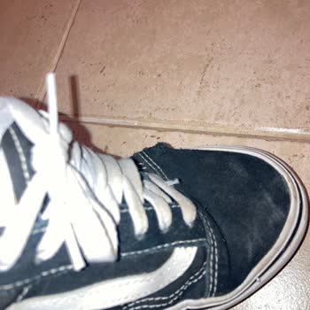 Sneaks Up'tan Aldığım Ayakkabı Aylar İçinde Giyilmez Hale Geldi