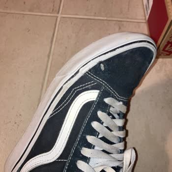 VF Ege Giyim Vans Dedik Güvendik, 1 Yıl Olmadan Yırtıldı
