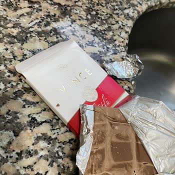 A101 Bozulmuş Çikolataları Satıyorlar