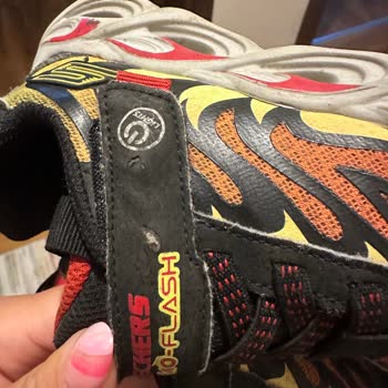 Skechers İncelemeye Gönderilen Ayakkabı