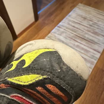 Skechers İncelemeye Gönderilen Ayakkabı