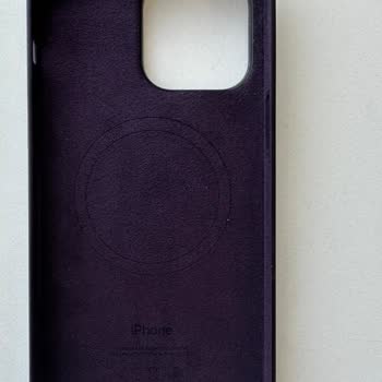 Apple Store İPhone Orijinal Kılıf Şikayeti