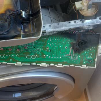 Yanan Beko Çamaşır Makinesi Telafi Edilmiyor.