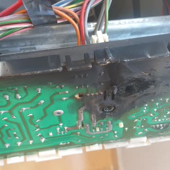 Yanan Beko Çamaşır Makinesi Telafi Edilmiyor.