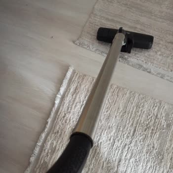 Arzum Süpürge Makinesinin Metal Kısmı Katlanıyor.