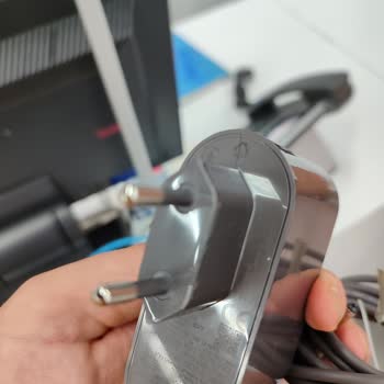 Teknosa Dyson V12 0 Kapalı Kutu Ürün Kusurlu Çıktı