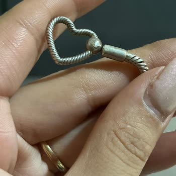 La Victoria's Accessoire Güm Bileklik Kararması