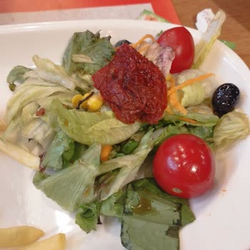 Tavuk Dünyası Yeşillik Salata Çürük