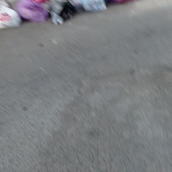 İBB - İstanbul Büyükşehir Belediyesi Çöp Konteyneri Eksikliği