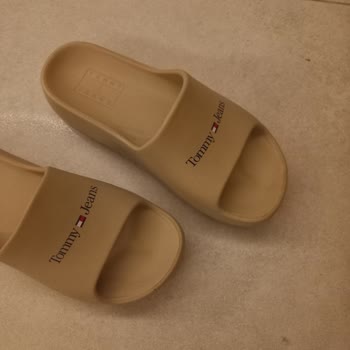 Tommy Hilfiger Terliklerin Kalitesi Sorunu