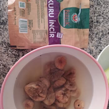 Tarım Kredi Kooperatif Market Tarım Kredinin Kuru İnciri Böcekli