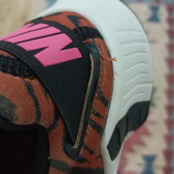 Nike Antalya Outlet Mağazasının Ayıplı Ürün Satması