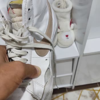 1 Ay İçinde Aldığım Nike Ayakkabı Yanlardan Açıldı
