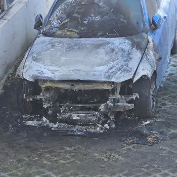 Park Halinde Hasarsız,37 Bin Km'de BMW Marka Arabamın Yanması