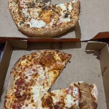 Little Caesars Pizza Boyutu Çok Küçük!