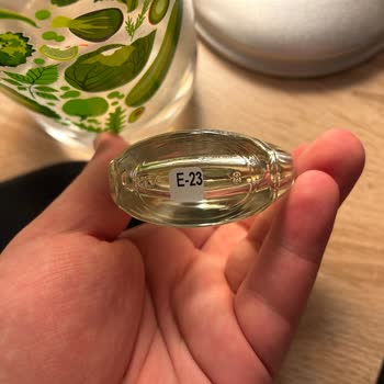 David Walker Yeni Şişe Ve Koku Problemi