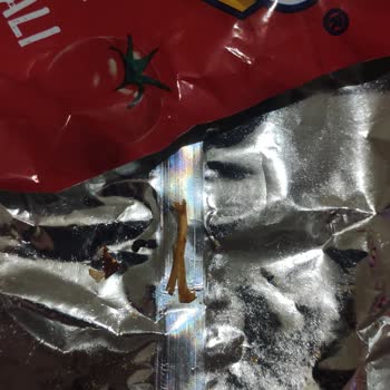 Ruffles İçinden Dal Çıktı