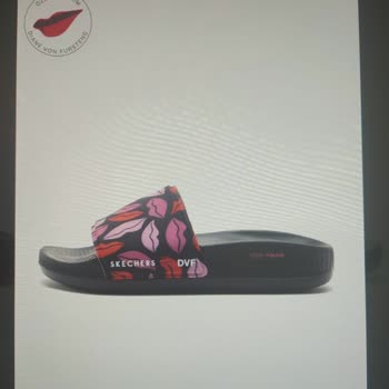 Skechers Terlik 1 Kez Kullanımda Açıldı