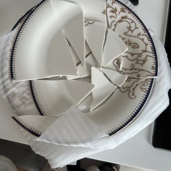 Jumbo Muadillerine Göre Çok Pahalı Olmasına Rağmen Aşırı Kalitesiz