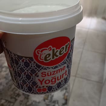 Eker Süzme Yoğurt İçinden Kıl Çıktı
