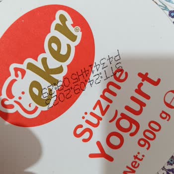 Eker Süzme Yoğurt İçinden Kıl Çıktı