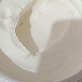 Eker Süzme Yoğurt İçinden Kıl Çıktı