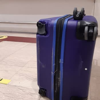 Sunexpress Hasarlı Bavul (acil)