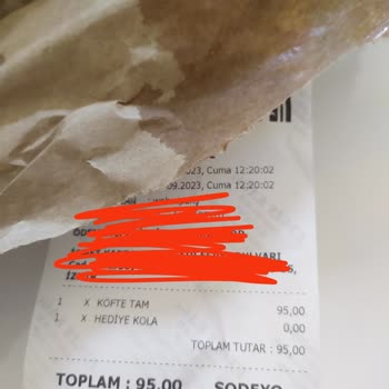 Köfteci Yusuf Tam Ekmek Köfte Söyledim, Ufacık Ekmek Geldi