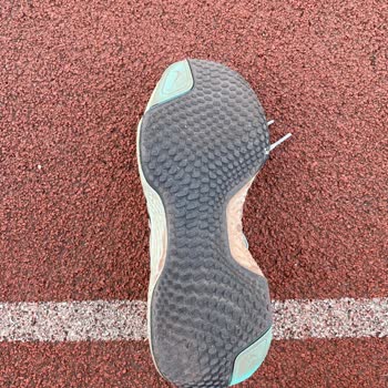 Nike Ayakkabı Taban Kısımları Birbirinden Ayrıldı