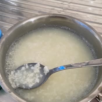 Torku Süt Yeni Aldım Ve Tarihine Daha Çok Olmasına Rağmen Bozuk.