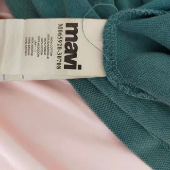 Afyon Özdilek AVM Deforme Olan Mavi Marka T-shirt