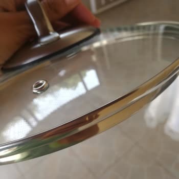 Emsan Mutfak Tencere Kapağında İki Yerde Hasar