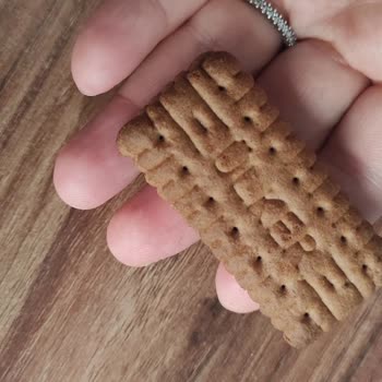 Ülker İkram Bisküvi Kremasız Çıktı