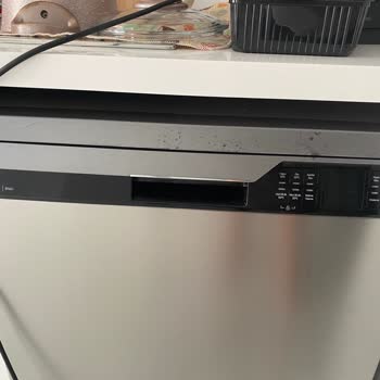 Arçelik Bulaşık Makinesi Üst Kapağında Renk Değişimi Oldu