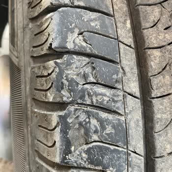 İzkar Otomotiv Aracın Lastik Problemi