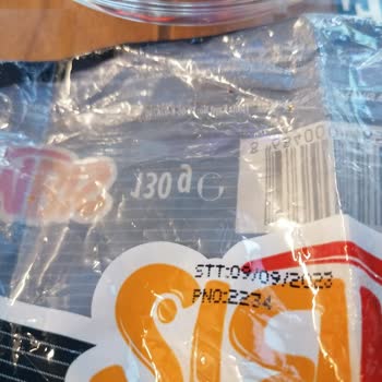 BİM Marketler Küflü Sandviç Satıyor