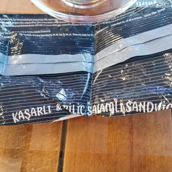 BİM Marketler Küflü Sandviç Satıyor