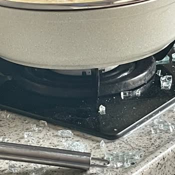 Korkmaz Mutfak Eşyaları Tencere Cam Kapağının Patlaması