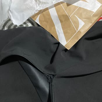 Zara Defolu Ve Kullanılmış Ürün Satıyor