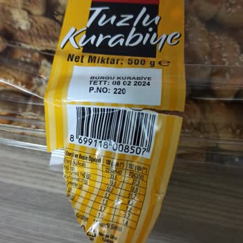 A101 Nimet Tuzlu Kurabiyeden Saç Kılı Çıkması.