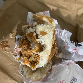 KFC İstiklal Şubesinin Sürekli Olarak Kötü Ya Da Eksik Ürün Göndermesi