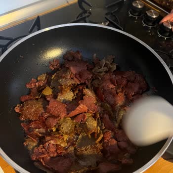 Tire Organik Gıda Ürünleri Bozuk Ürün Tire Pişmiş Et Döner