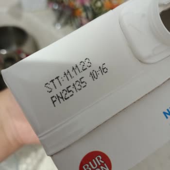 Burdan Süt Ve Süt Ürünleri Sut Kutularının Dibinden Tortular Çıkması