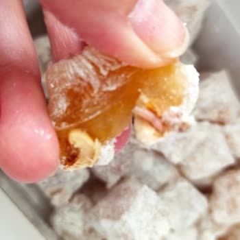 Meşhur Safranbolu Lokumcusu Lokumun İçerisinden Kurtçuk Çıktı