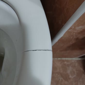 Vitra Klozet Kapağı Çürüklüğü